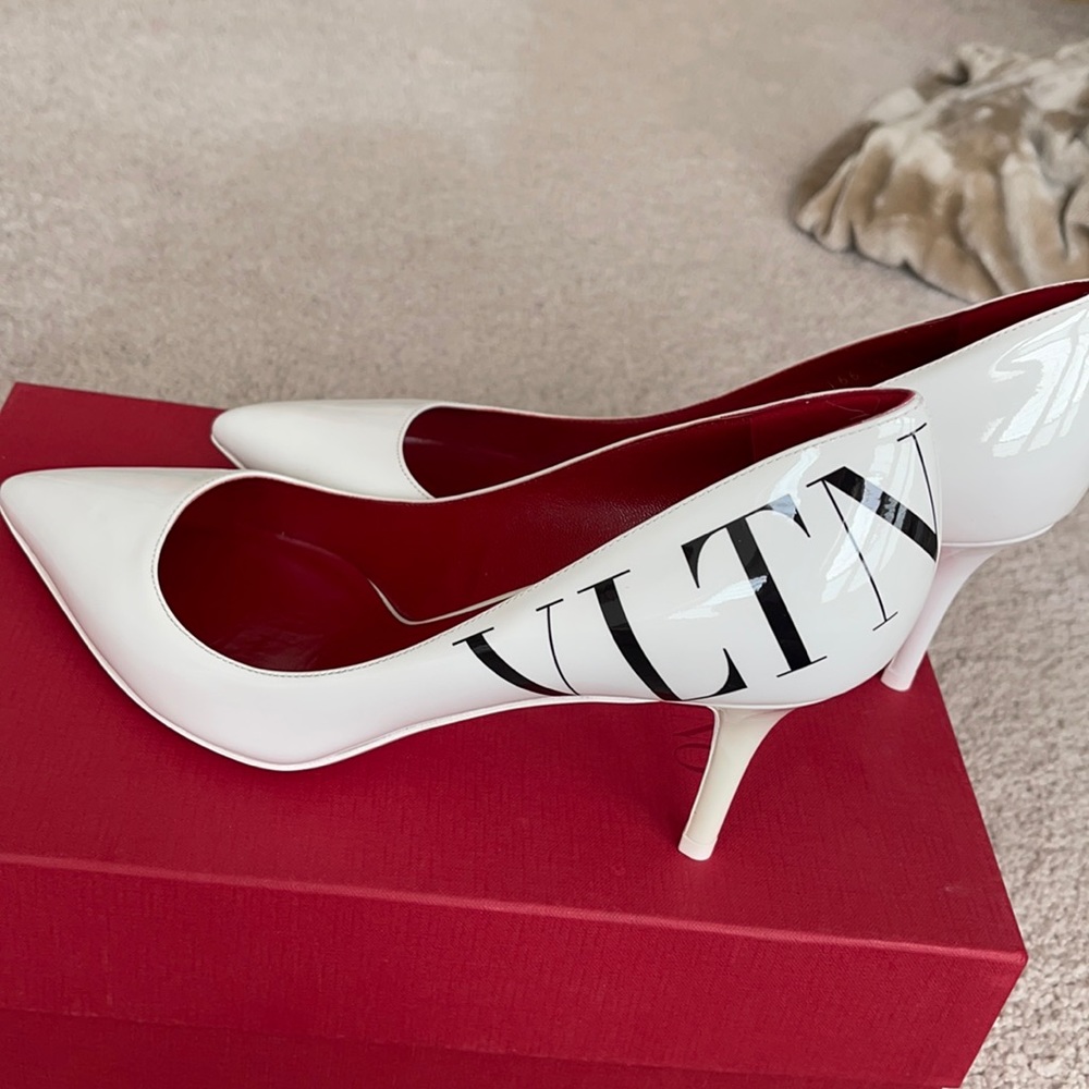 Valentino White Vltn Pumps
